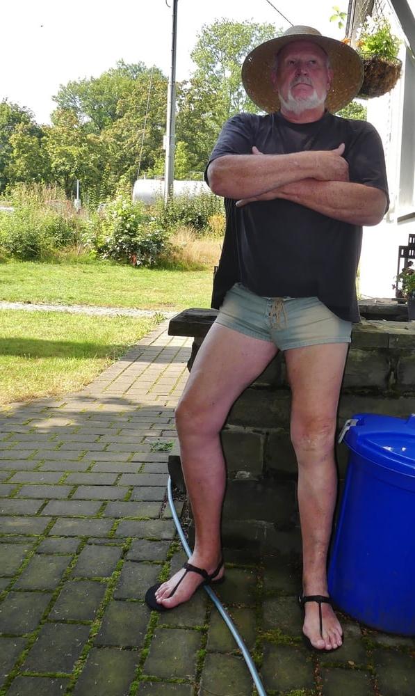 25P In Shorts