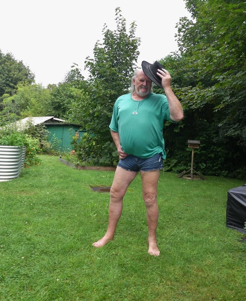 25P In Shorts