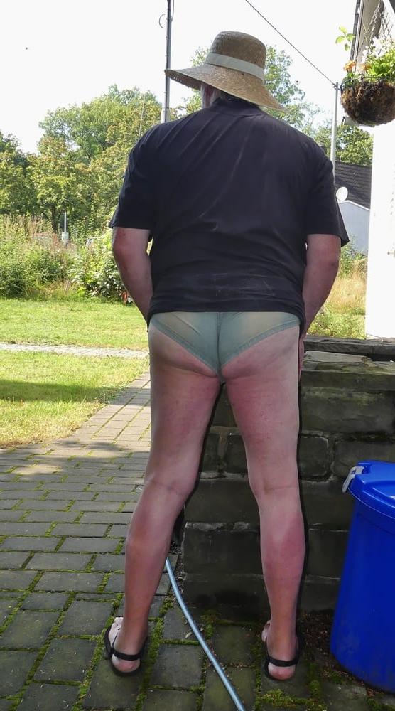 25P In Shorts