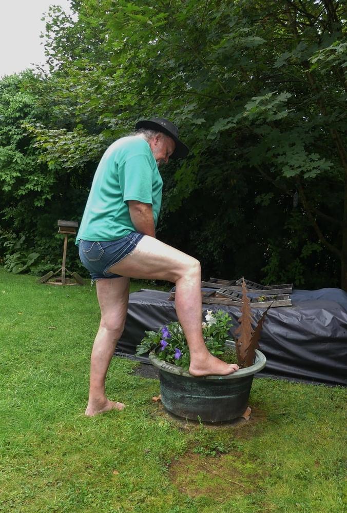 25P In Shorts