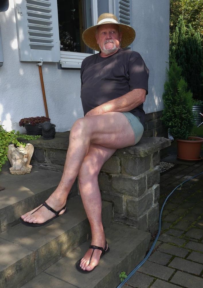 25P In Shorts