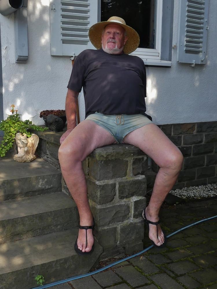 25P In Shorts