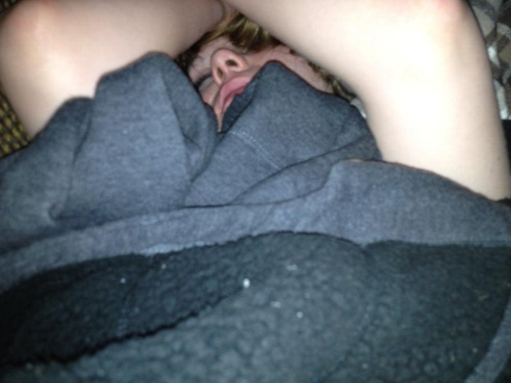 25P Friend Stayed the Night and Showed Me Her Pussy