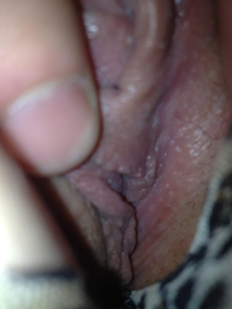 25P Friend Stayed the Night and Showed Me Her Pussy