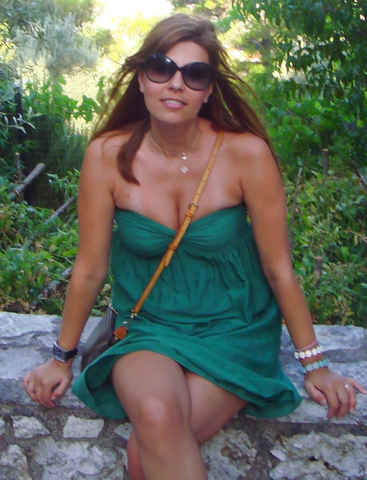 25P Hot teens mom and wives