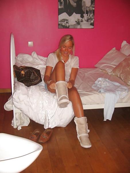 25P Hot teens mom and wives
