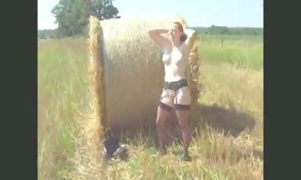 23P MY MENNONITE FRIEND POSING