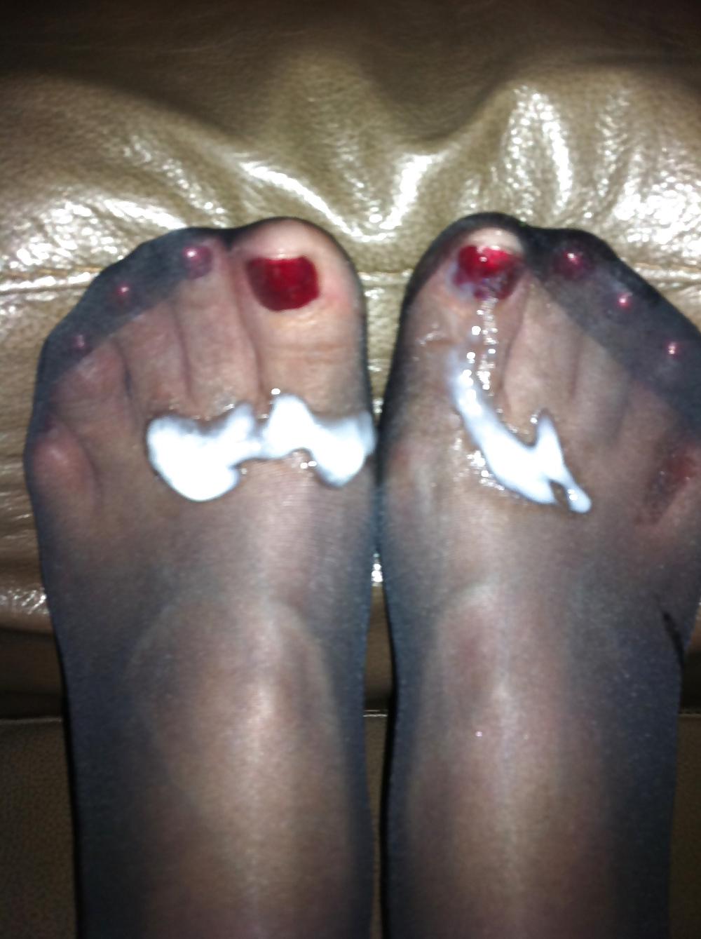 9P Cumin over my girlfriends stocking feet she licks sum off