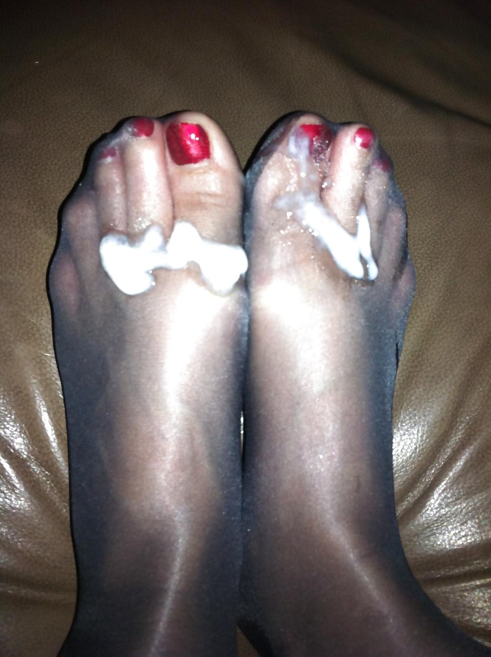 9P Cumin over my girlfriends stocking feet she licks sum off