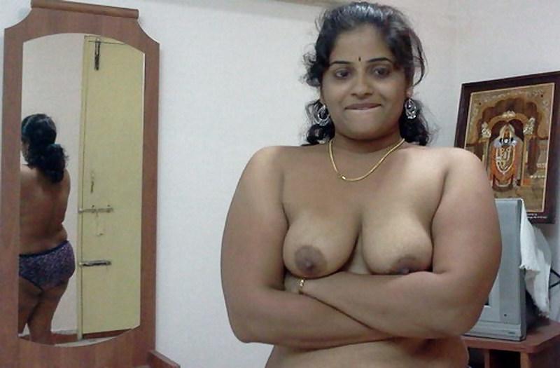 21P Indian housewife boobs2