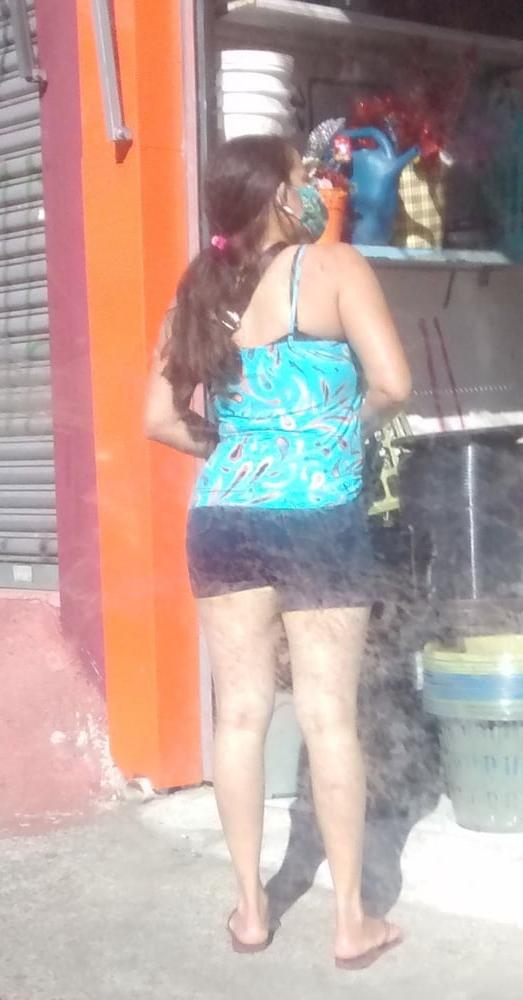 6P delicia de shorts jeens apertado