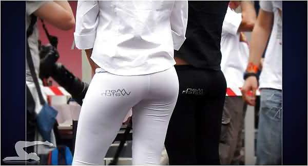 14P Gotta love yoga pants