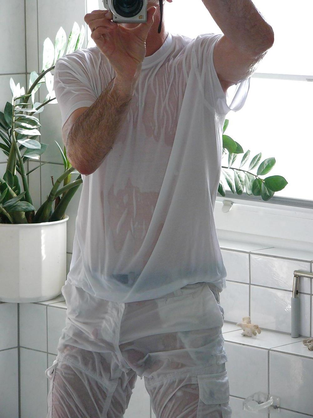 13P Wet and shiny Jeans