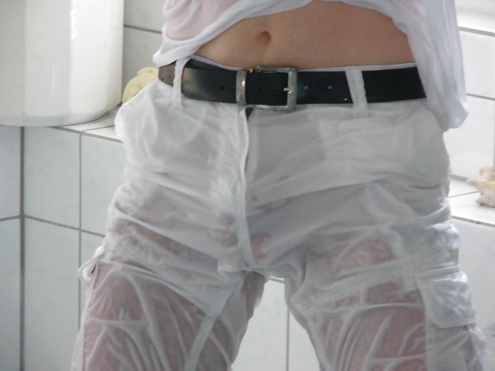 13P Wet and shiny Jeans