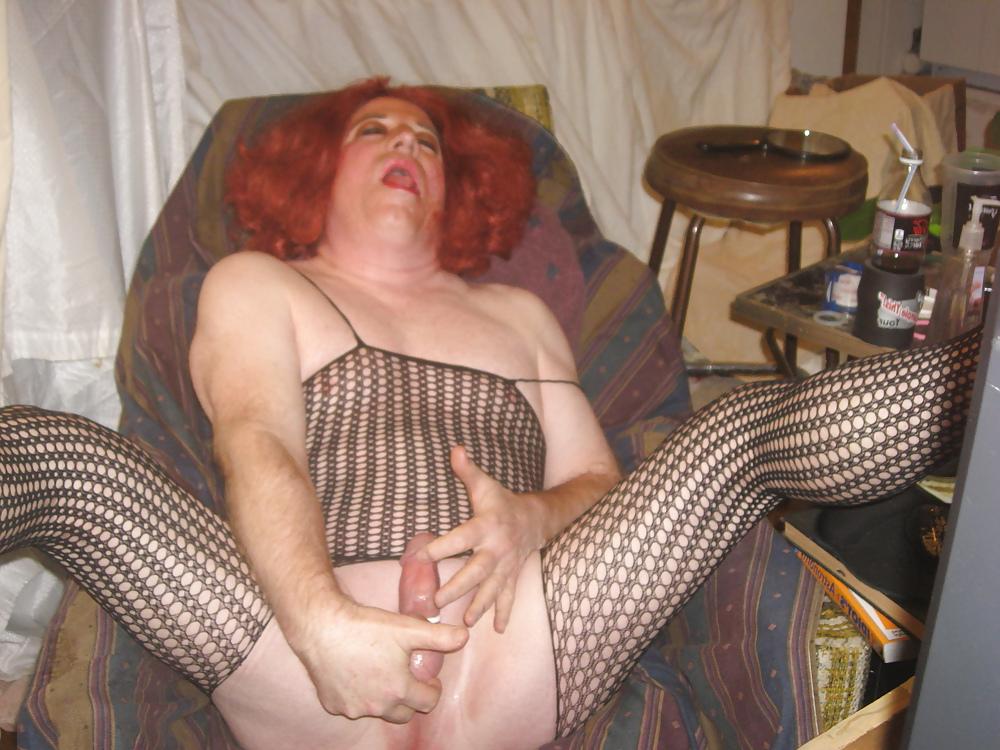 8P Clitty, Sissy Pussy Show. Take a Chance on Me !
