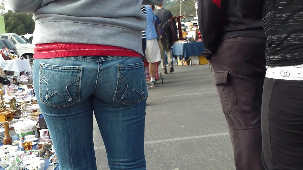 25P Teen butts & ass in jeans up close in public