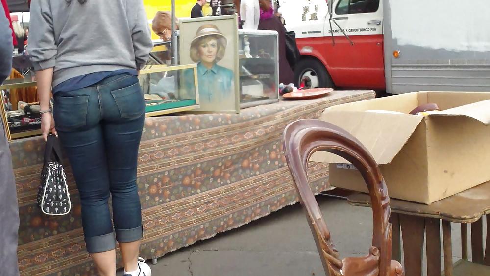 25P Teen butts & ass in jeans up close in public