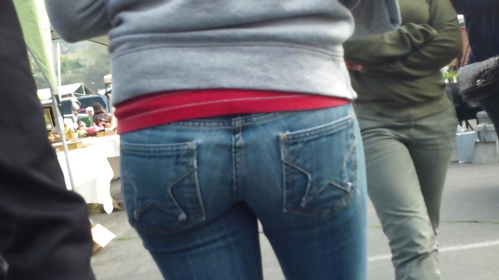 25P Teen butts & ass in jeans up close in public