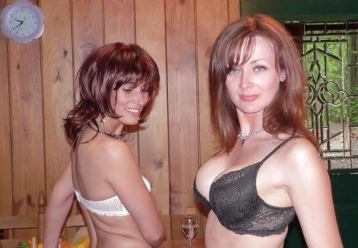 16P The Housewife 239