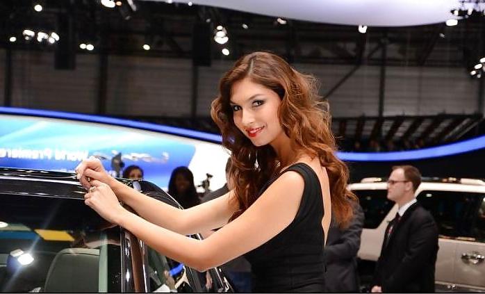 14P Motor Show Girls