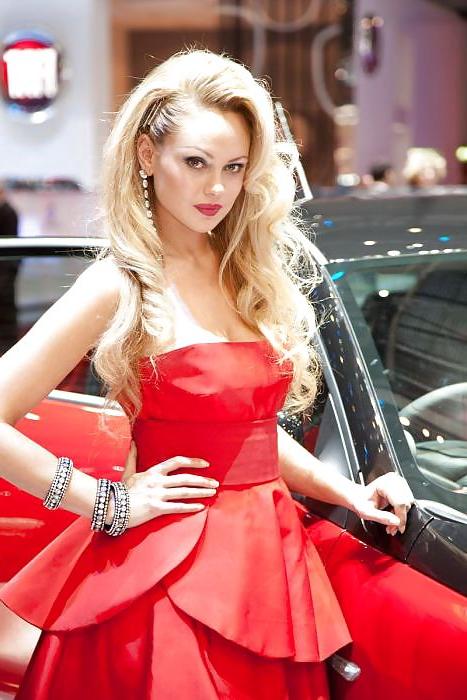 14P Motor Show Girls
