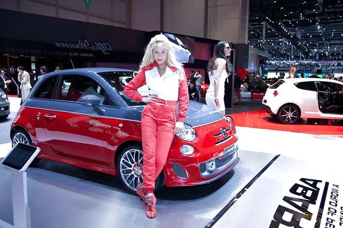 14P Motor Show Girls