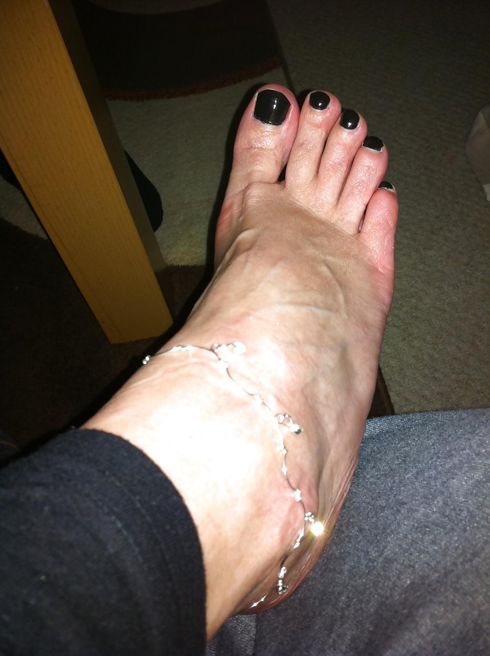 17P More pics of my girlfriends cute feet, i luv cumin over