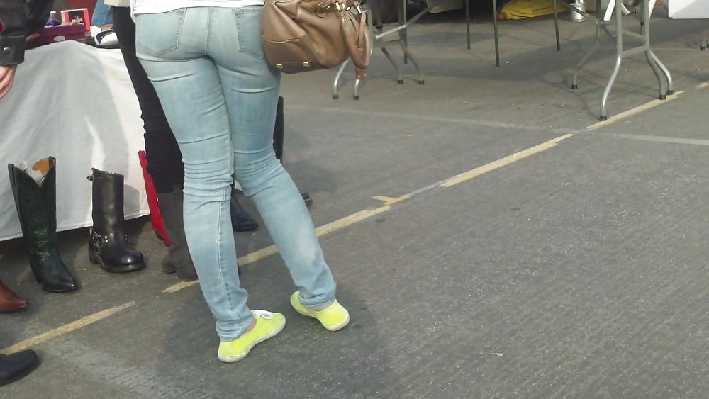 25P Sexy teen ass & butts in jeans 
