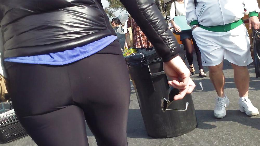25P Sexy teen ass & butts in jeans 