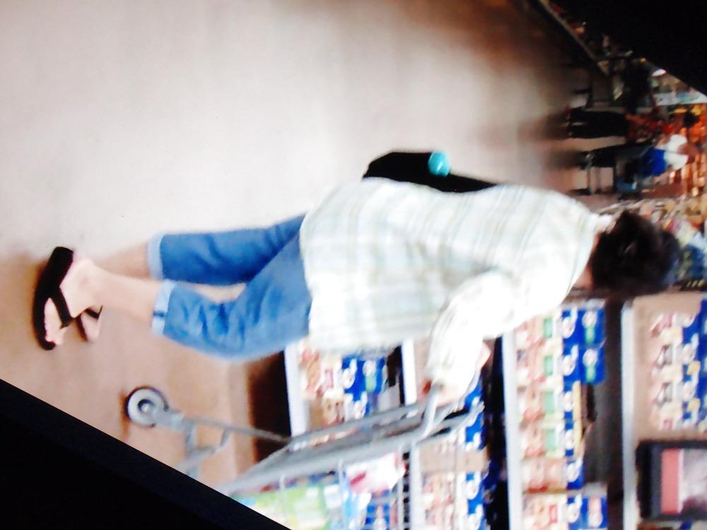 25P Hot girls in public that are unaware
