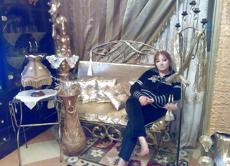 10P Arab Housewife 12