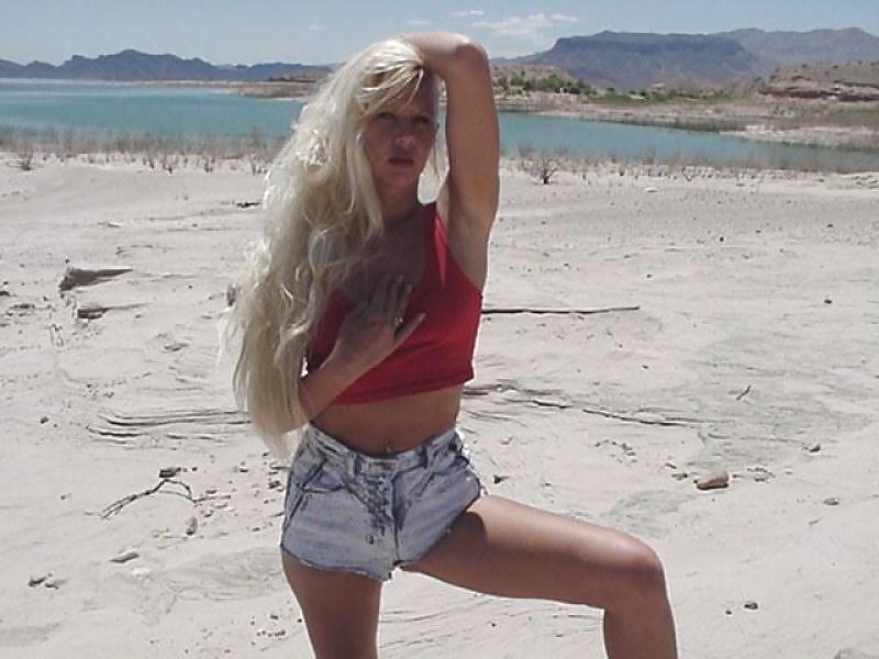 25P Sexy girls in jeans