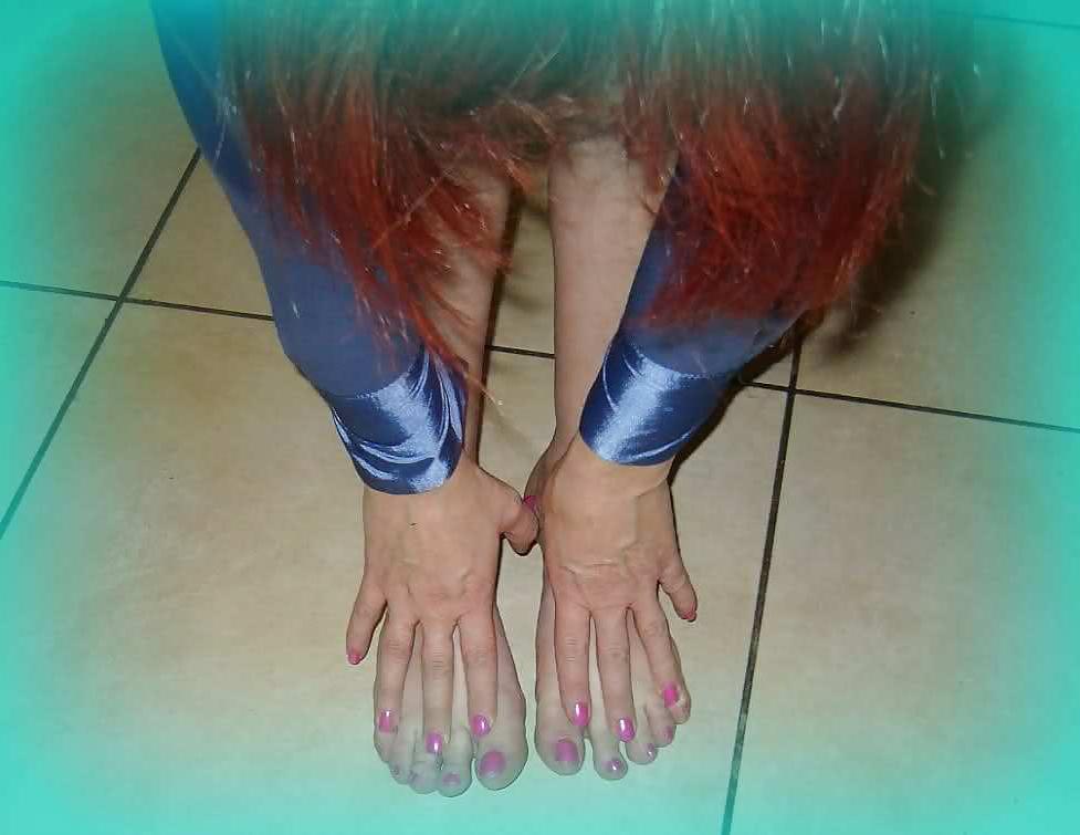 6P Best friend feet