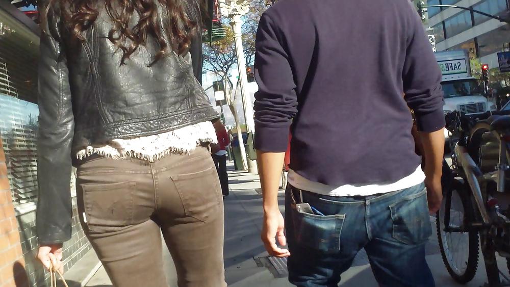25P Horny teen ass & butts in jeans 