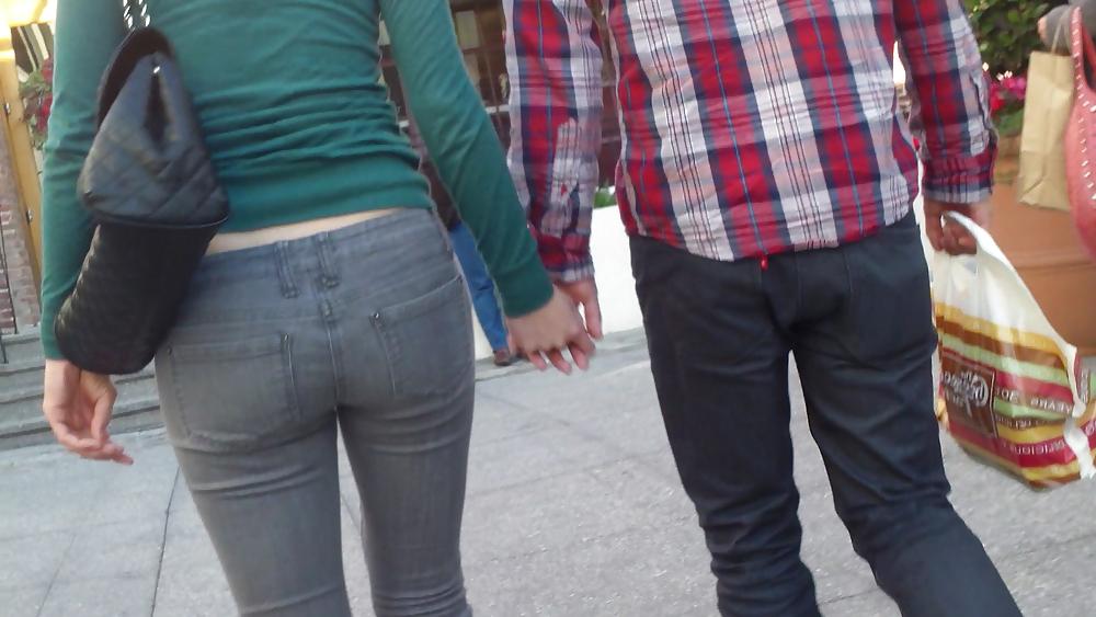 25P Horny teen ass & butts in jeans 