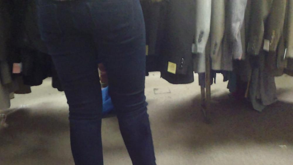 25P Horny teen ass & butts in jeans 
