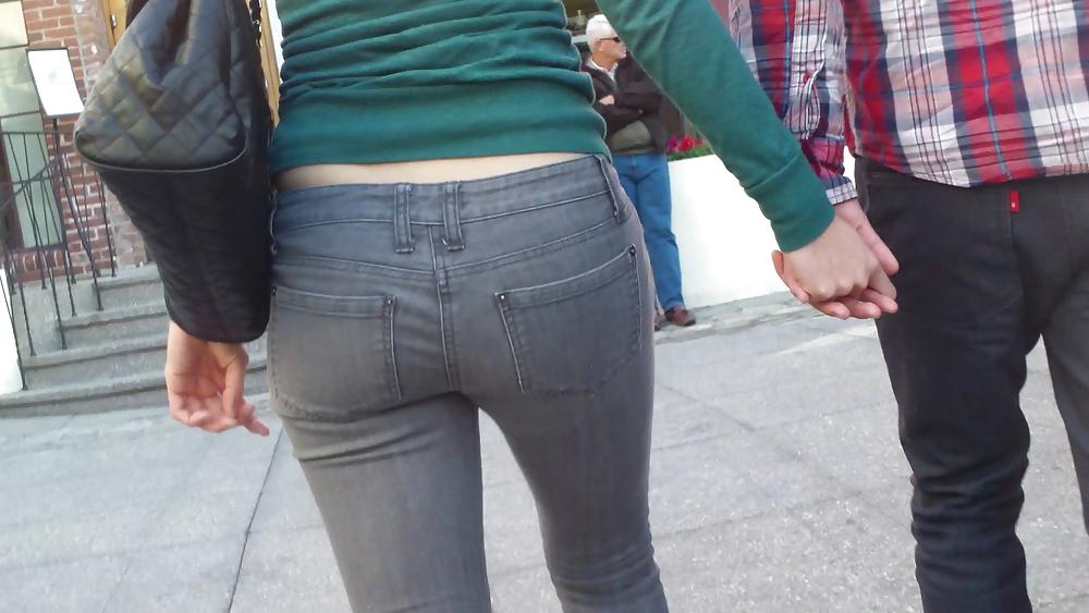 25P Horny teen ass & butts in jeans 