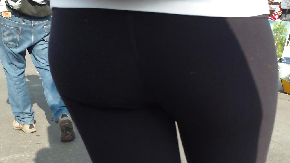 25P Nice teen ass & butts in sexy tight jeans