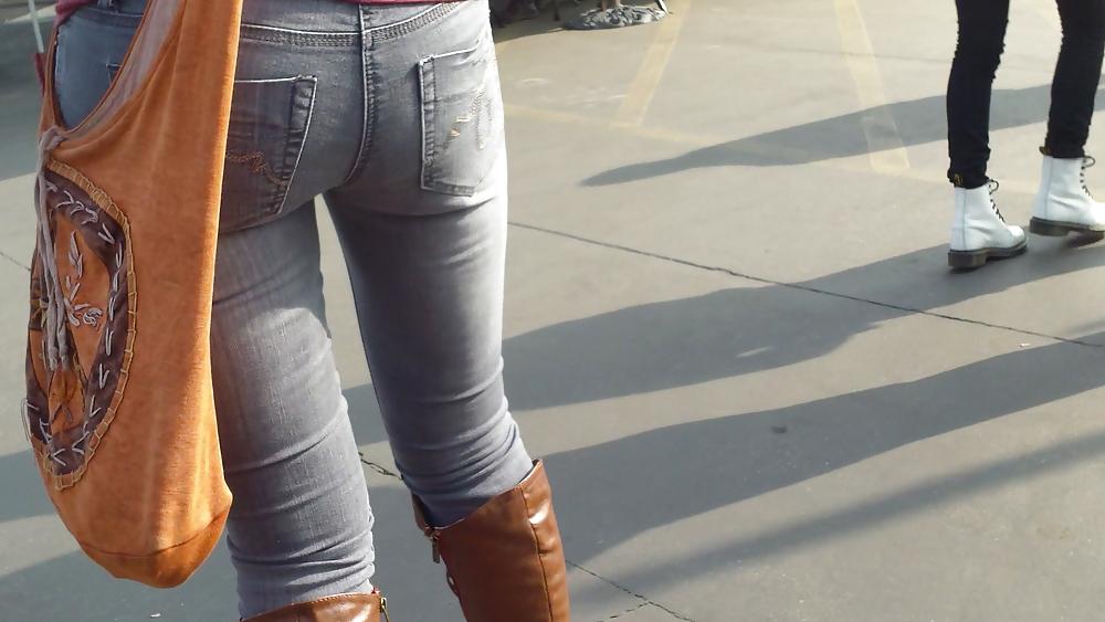 25P Nice teen ass & butts in sexy tight jeans