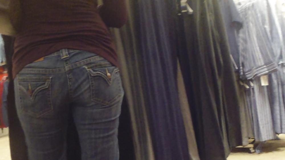 25P Nice teen ass & butts in sexy tight jeans