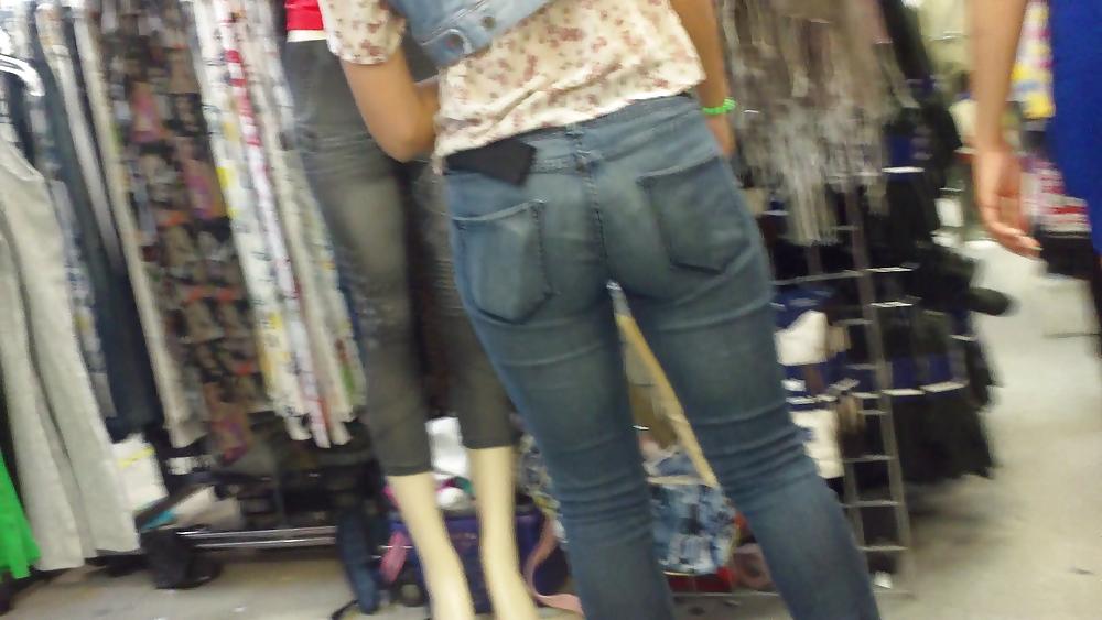 25P Nice teen ass & butts in sexy tight jeans