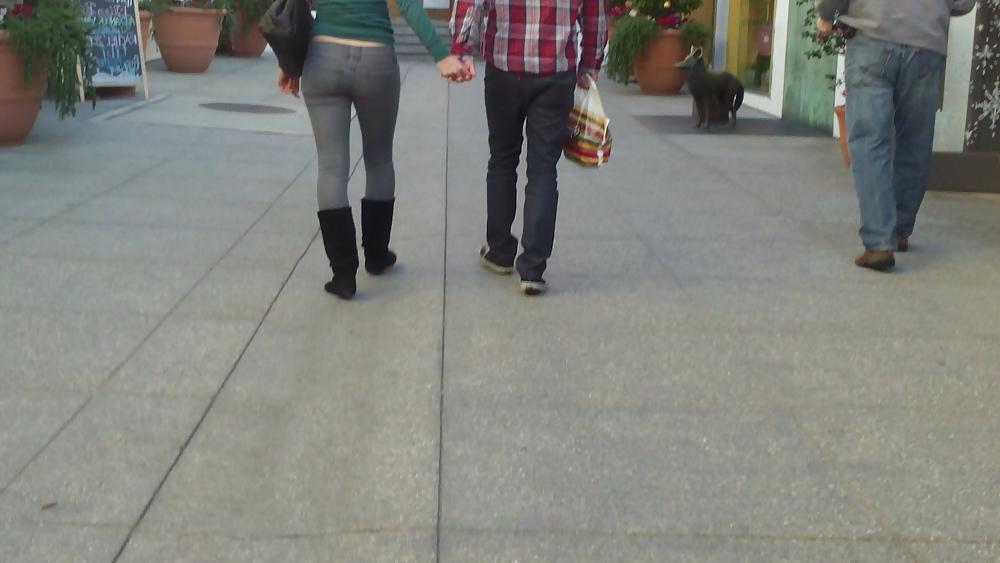 25P Nice teen ass & butts in sexy tight jeans
