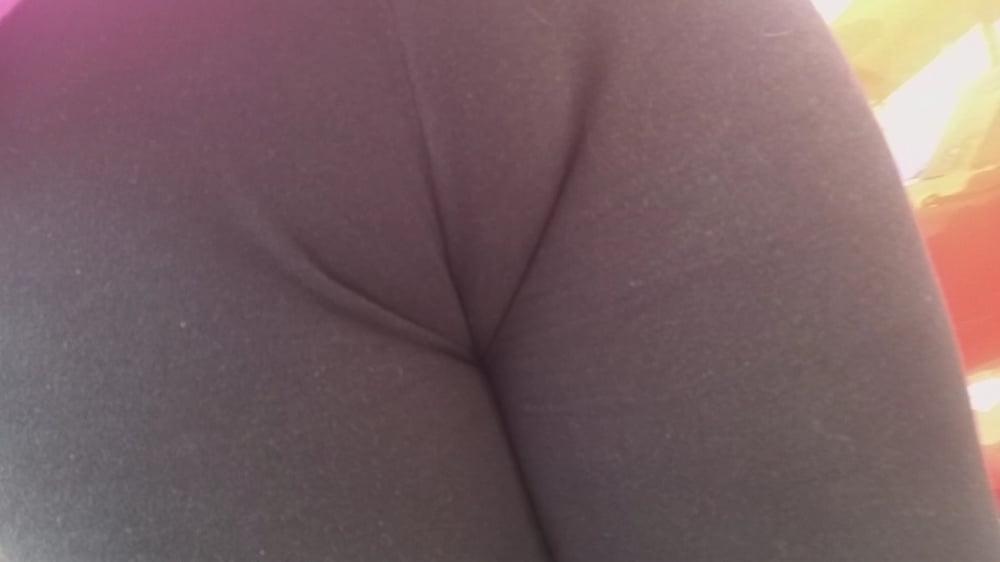 15P Camel toe and nice bosy