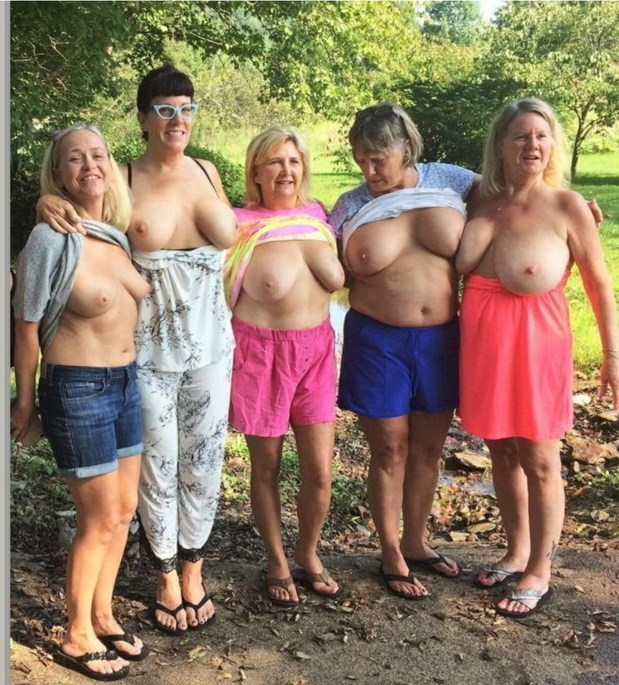 25P Show me your tits 121.
