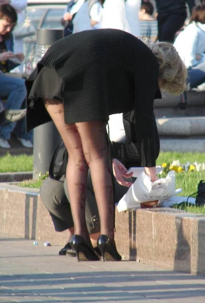 25P Matures Bend Over