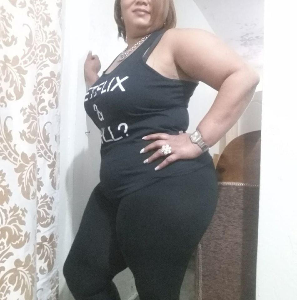 18P THICK SPANISH MARRIED MATURE HOUSEWIFE #1