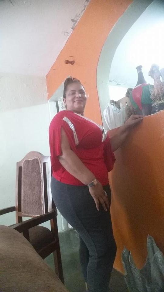 18P THICK SPANISH MARRIED MATURE HOUSEWIFE #1