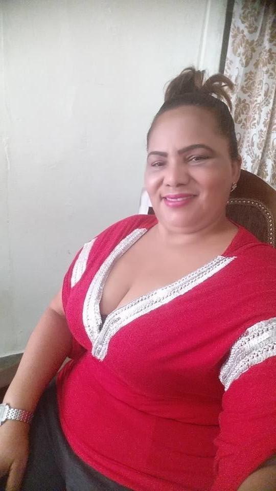 18P THICK SPANISH MARRIED MATURE HOUSEWIFE #1