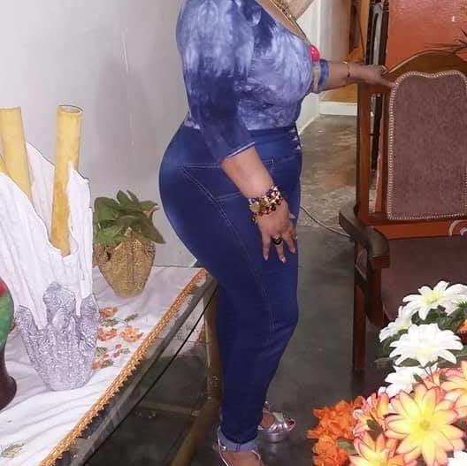 18P THICK SPANISH MARRIED MATURE HOUSEWIFE #1
