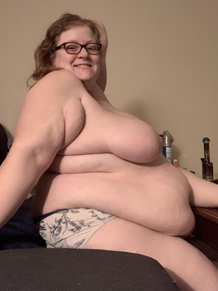 25P BBW Nice Big Fat Belly Girls